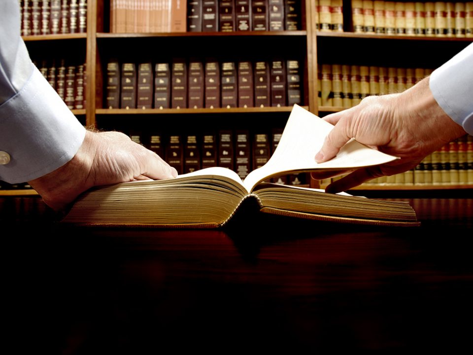 Hand on Book